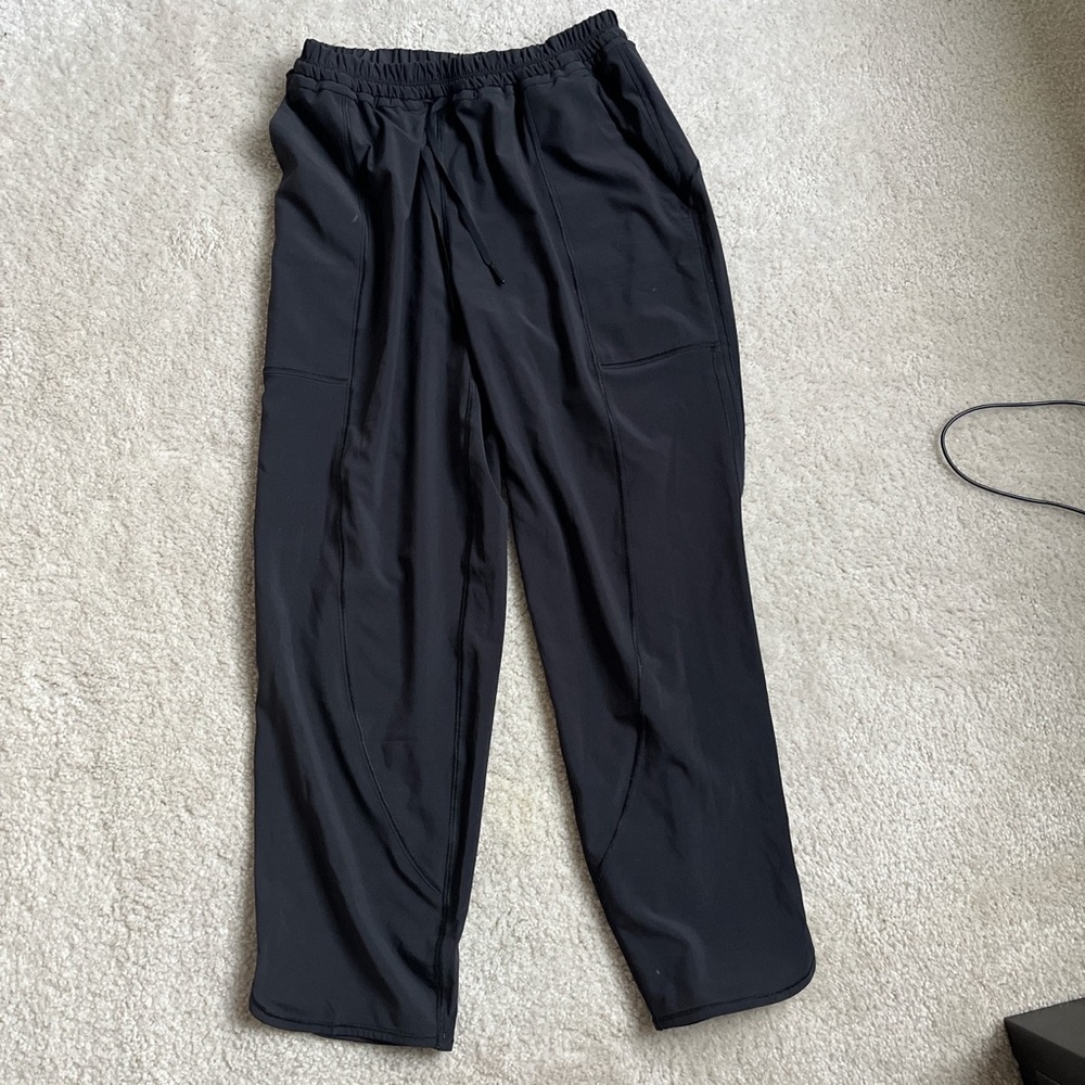 Lululemon Cropped Pants